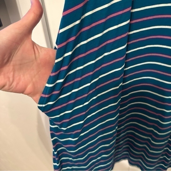 Blue stripe stretch swing dress light and airy for summer! Super flattering - Picture 3 of 6